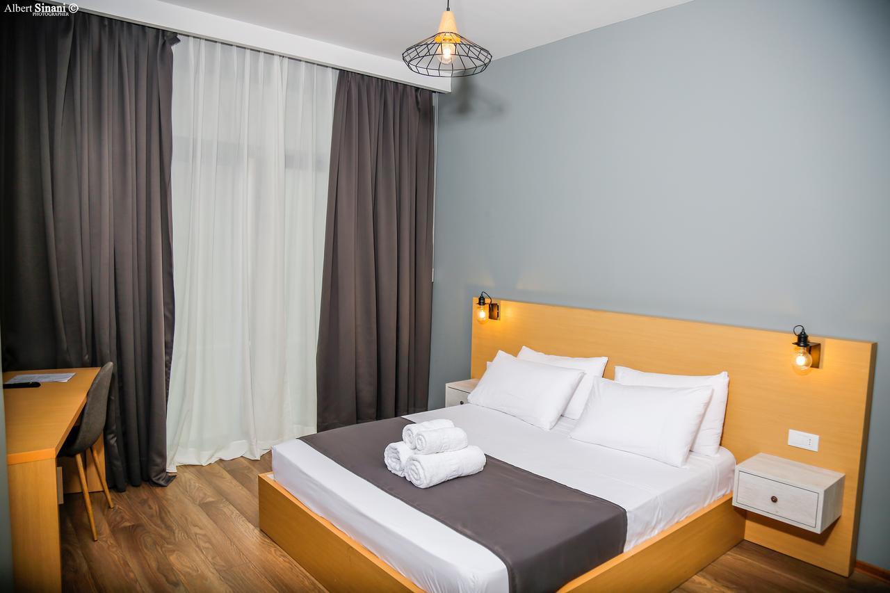 Arc Hotel Tirana Esterno foto