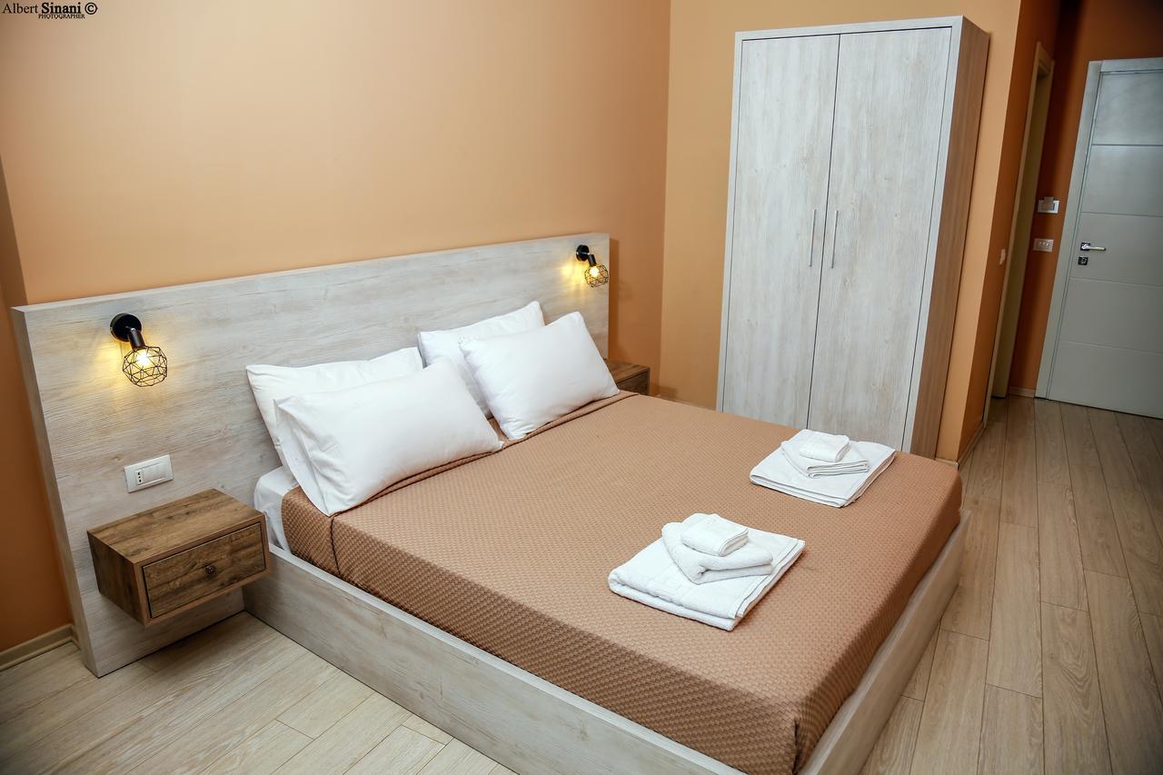 Arc Hotel Tirana Esterno foto
