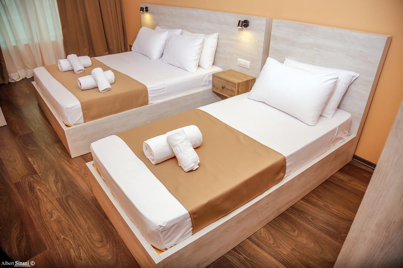 Arc Hotel Tirana Esterno foto