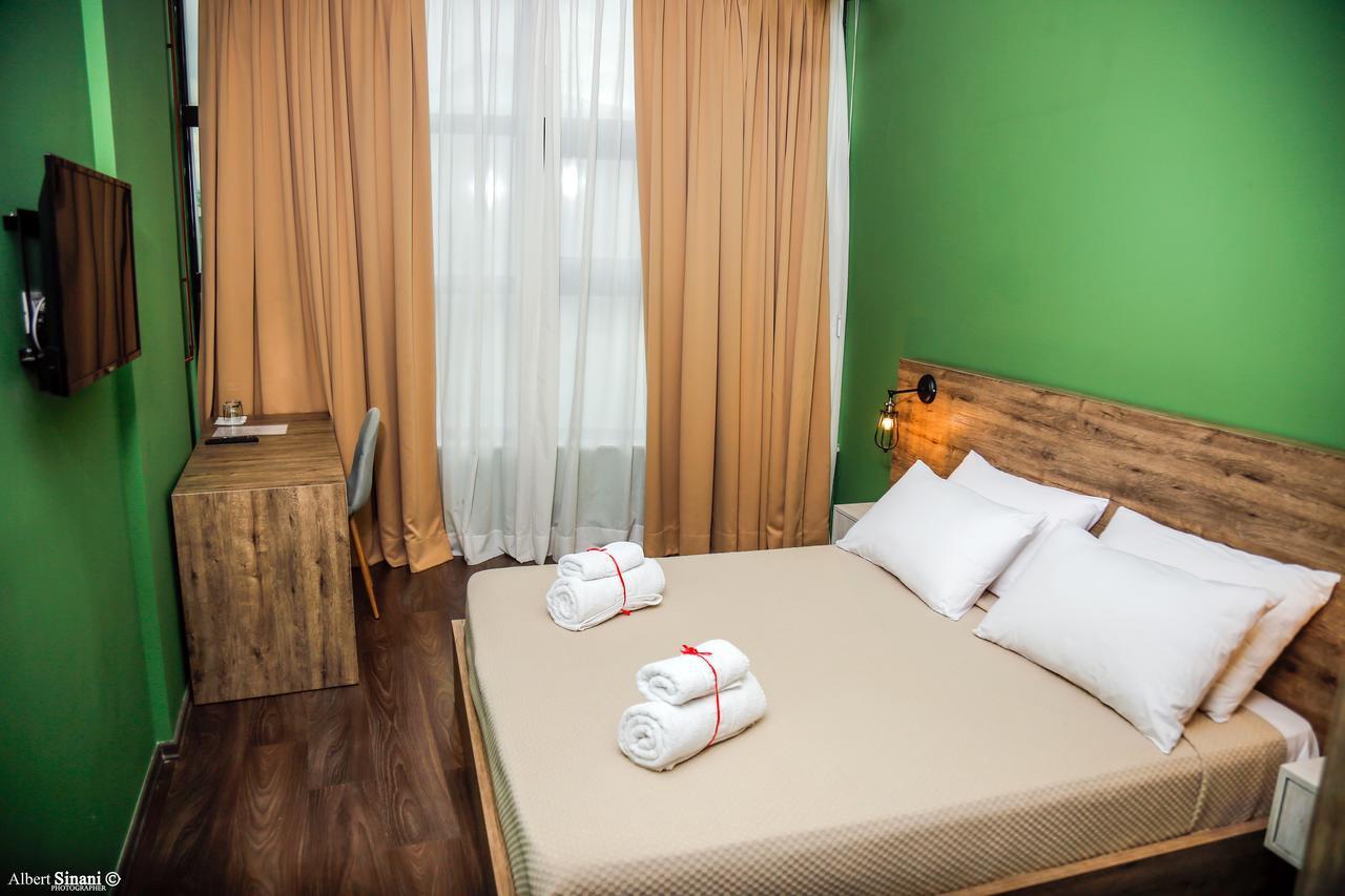 Arc Hotel Tirana Esterno foto