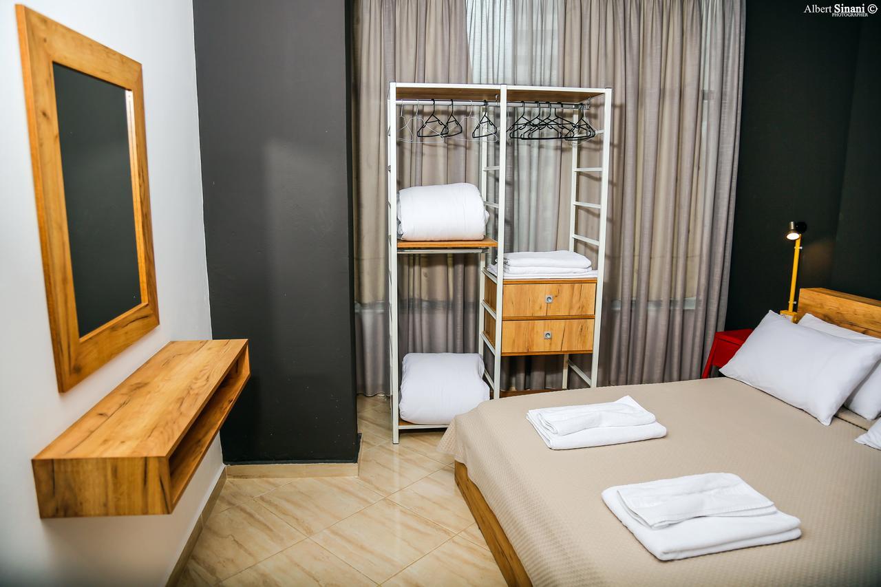 Arc Hotel Tirana Esterno foto