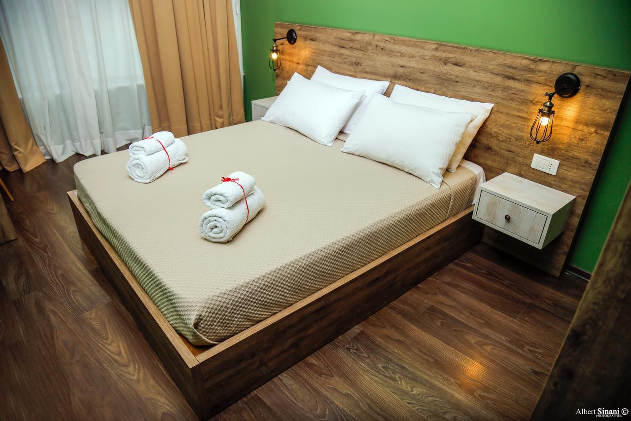 Arc Hotel Tirana Esterno foto