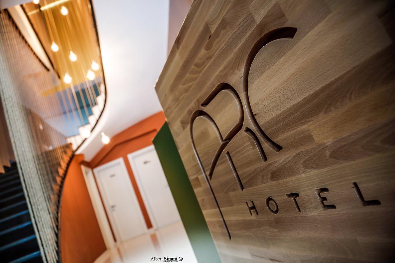 Arc Hotel Tirana Esterno foto